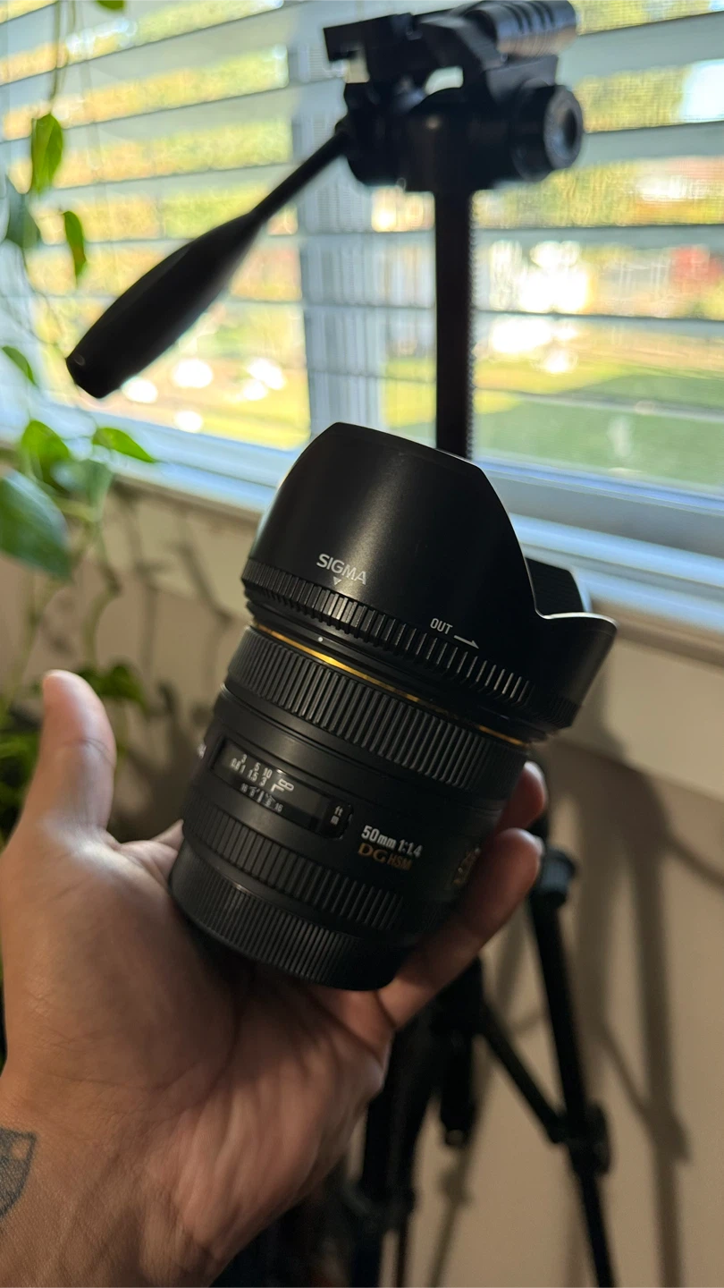 Sigma 50mm f/1.4 DG HSM EX Lens – Canon