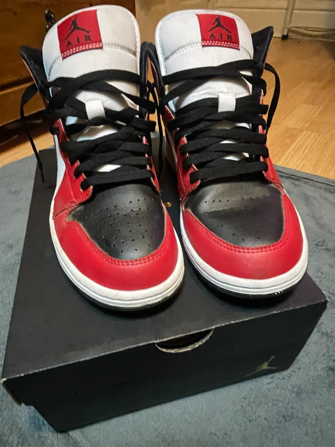 Air Jordan 1 Mid Black/Gym Red Size 8.5