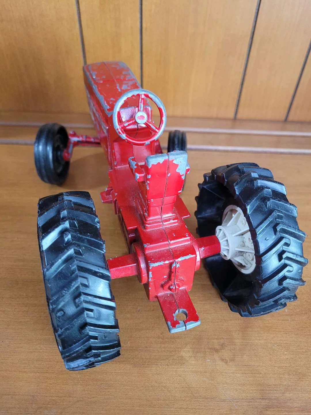 Vintage Ertl Red Toy Tractor - photo 2