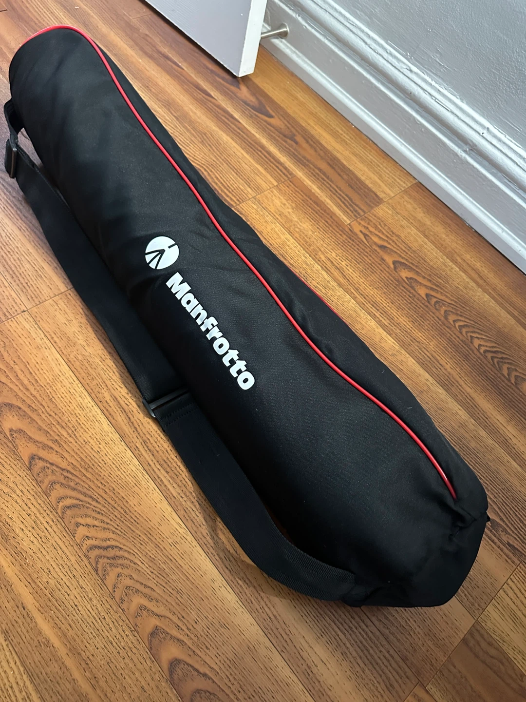 Manfrotto MVH500AH / 755XBK Fluid Video Tripod with head and bag