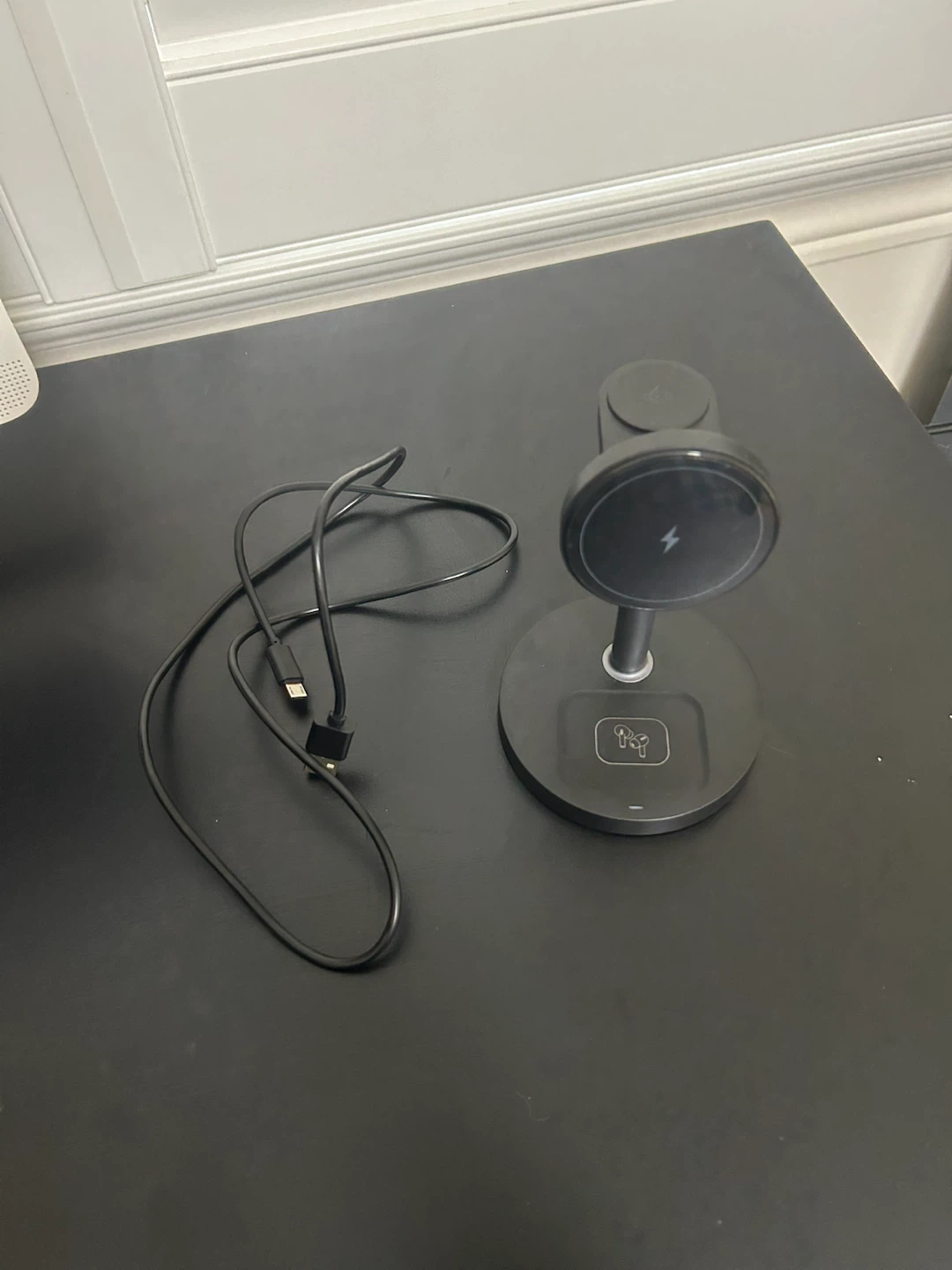 3-in-1 Wireless Charging Stand - photo 2