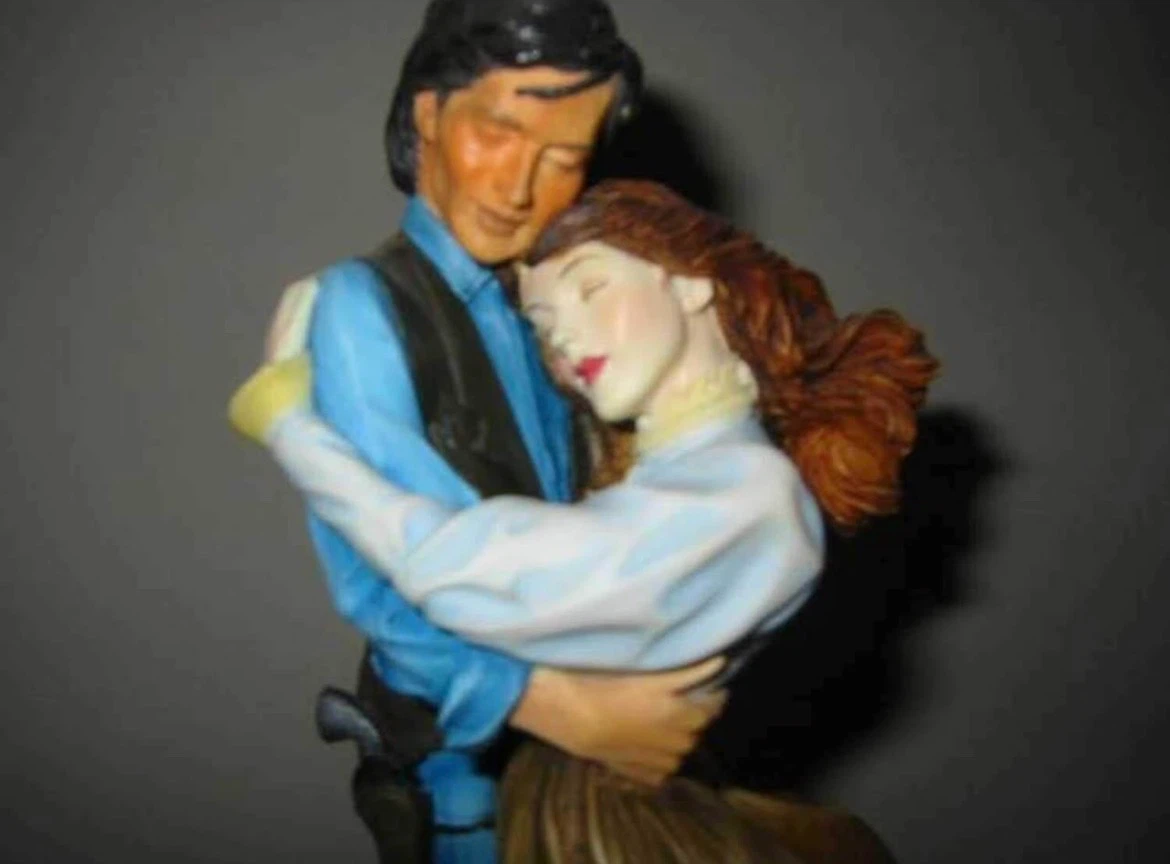 Ltd Edition Royal Doulton My Beloved Figurine - photo 2