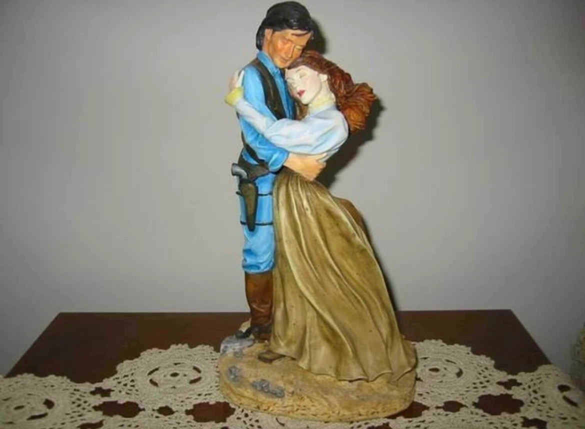 Ltd Edition Royal Doulton My Beloved Figurine - photo 3