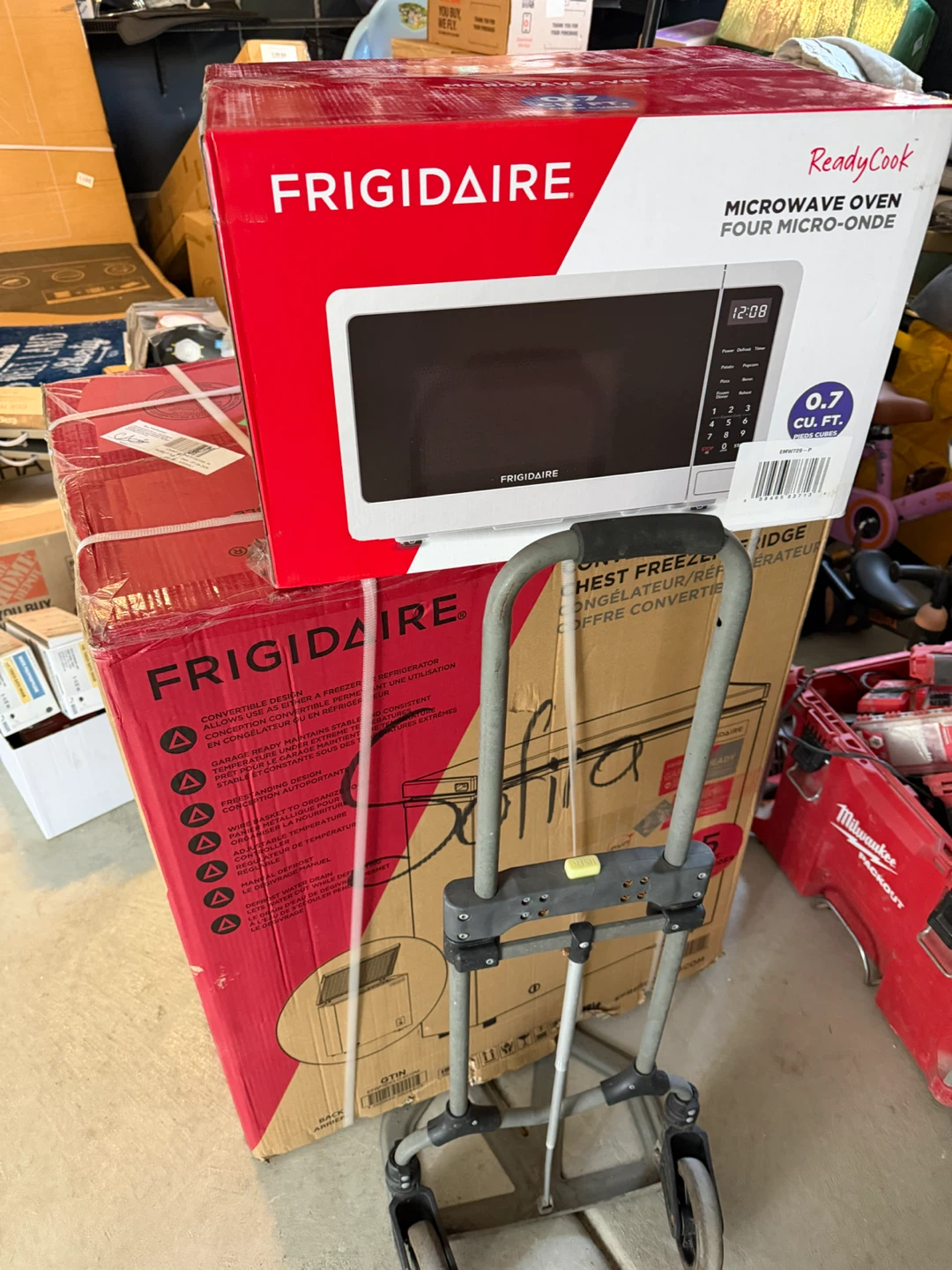 Frigidaire 0.7 Cu. Ft. Microwave Oven