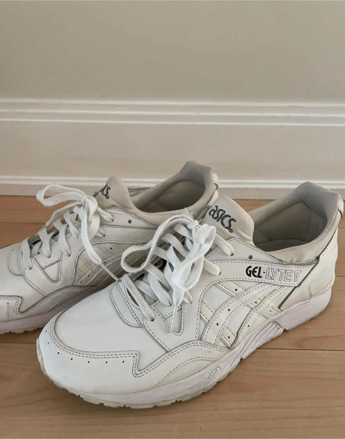Asics Men’s Sneakers 10