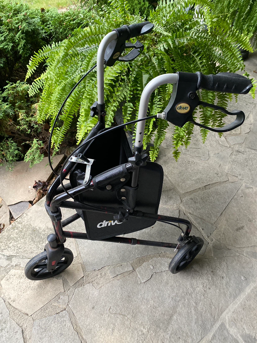 Drive Medical 3-Wheel Rollator Walker - photo 2