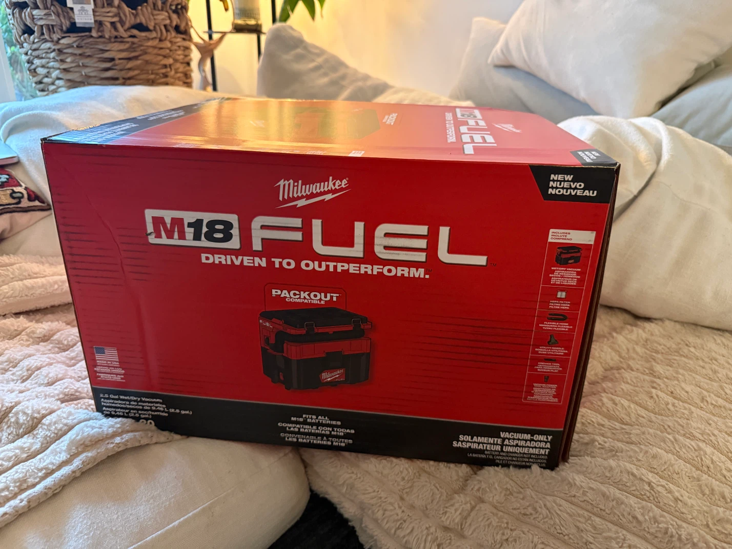 Milwaukee M18 FUEL 2.5 Gal Wet/Dry Vacuum (0970-20)