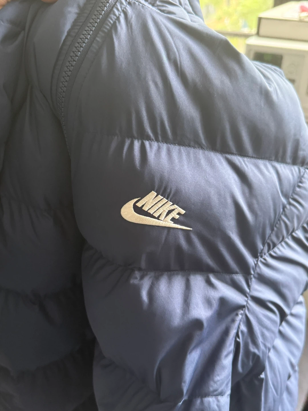 Nike Therma-Fit Puffer Jacket Navy Blue- BOYS size XL (18/20) - photo 3