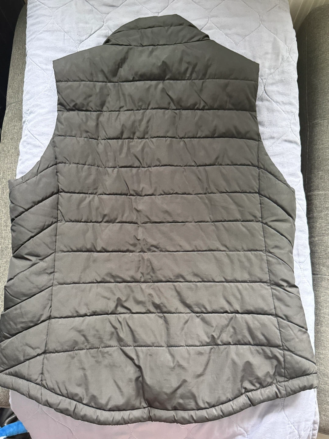 Gap Quilted Puffer Vest Black - photo 3