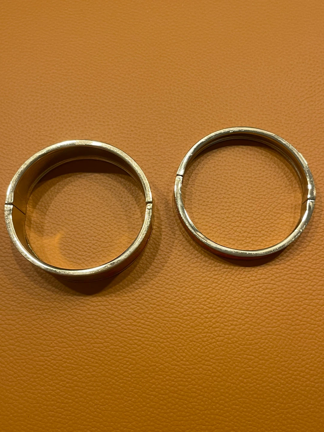 Set of Two Hinged Enamel Bracelets - photo 3
