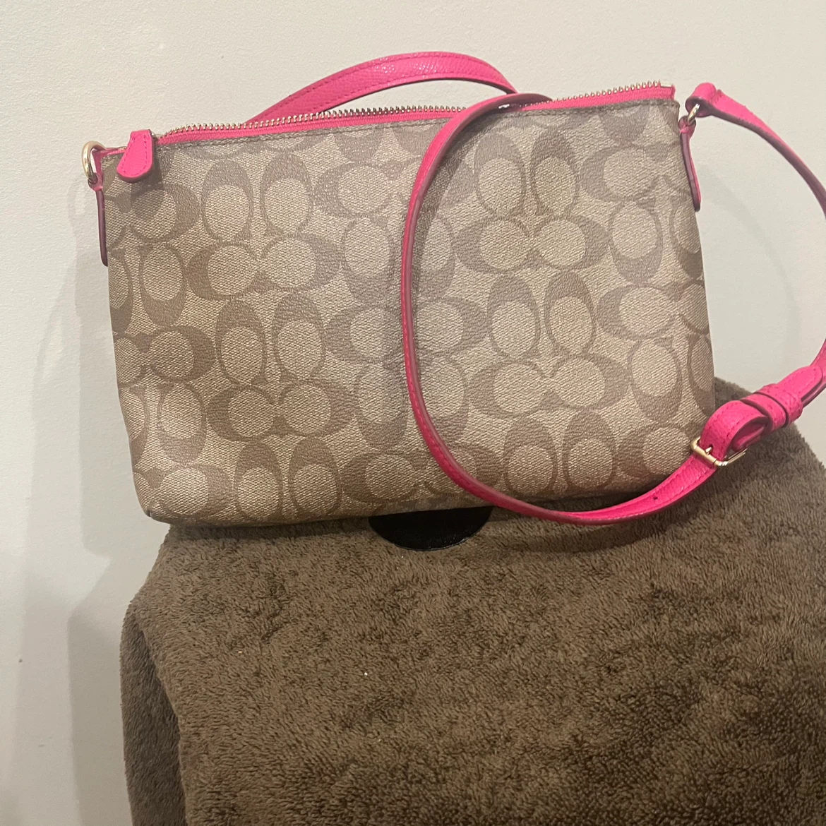 Coach Signature Crossbody Bag - photo 4