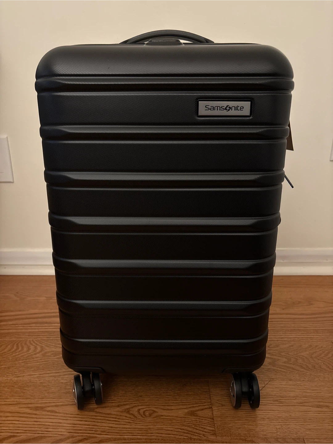Samsonite Omni 2 Carry-On Luggage