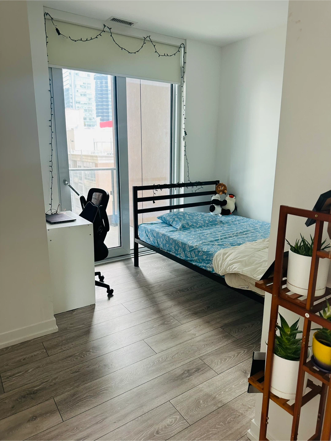 Double bed frame