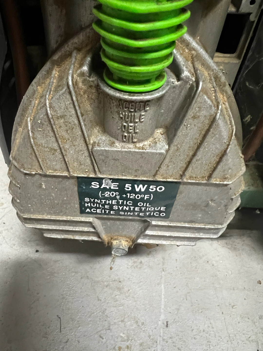 Hitachi EC 12 2HP Air Compressor - photo 2