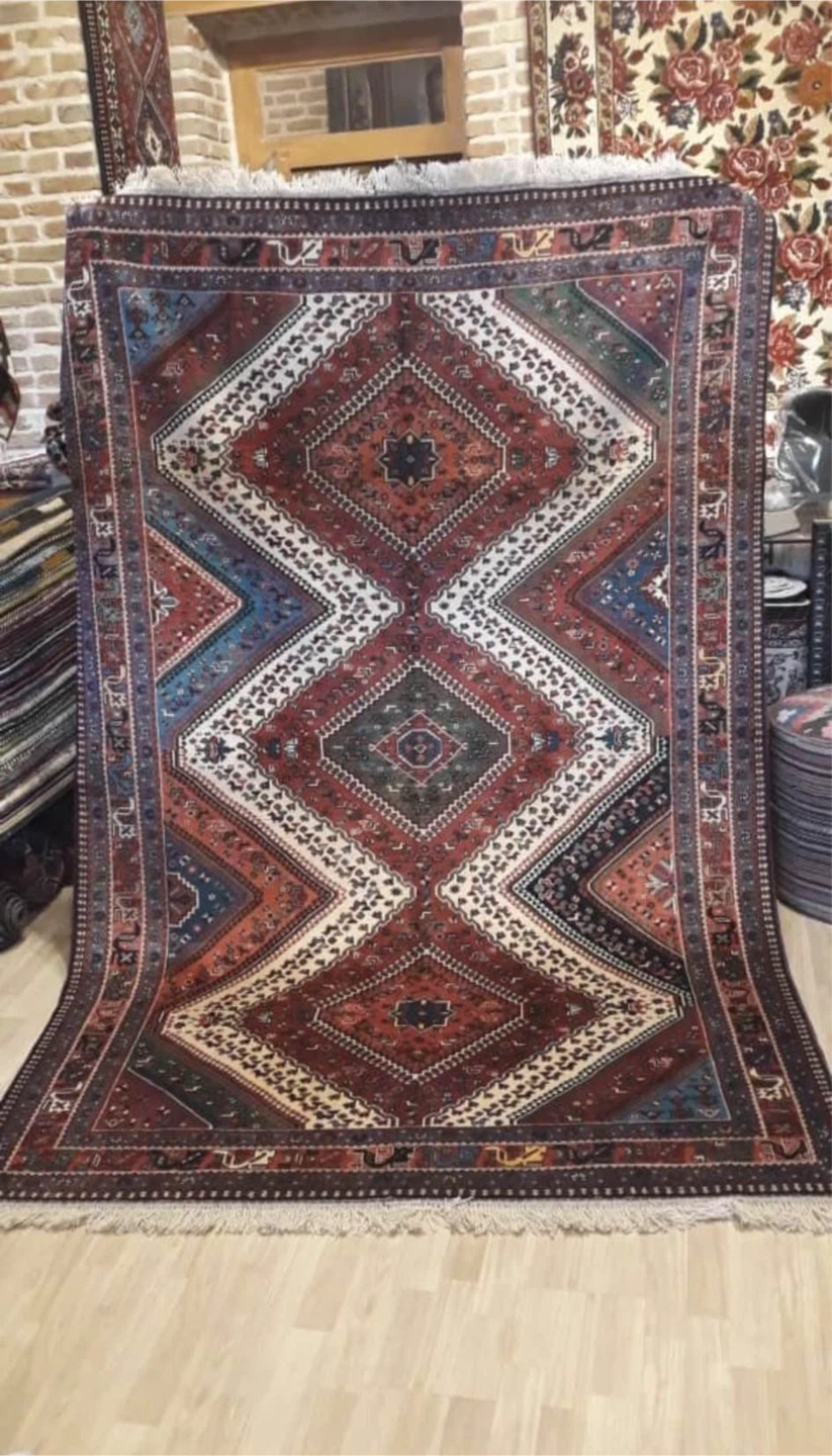 Hand-Woven Persian Carpet - photo 2