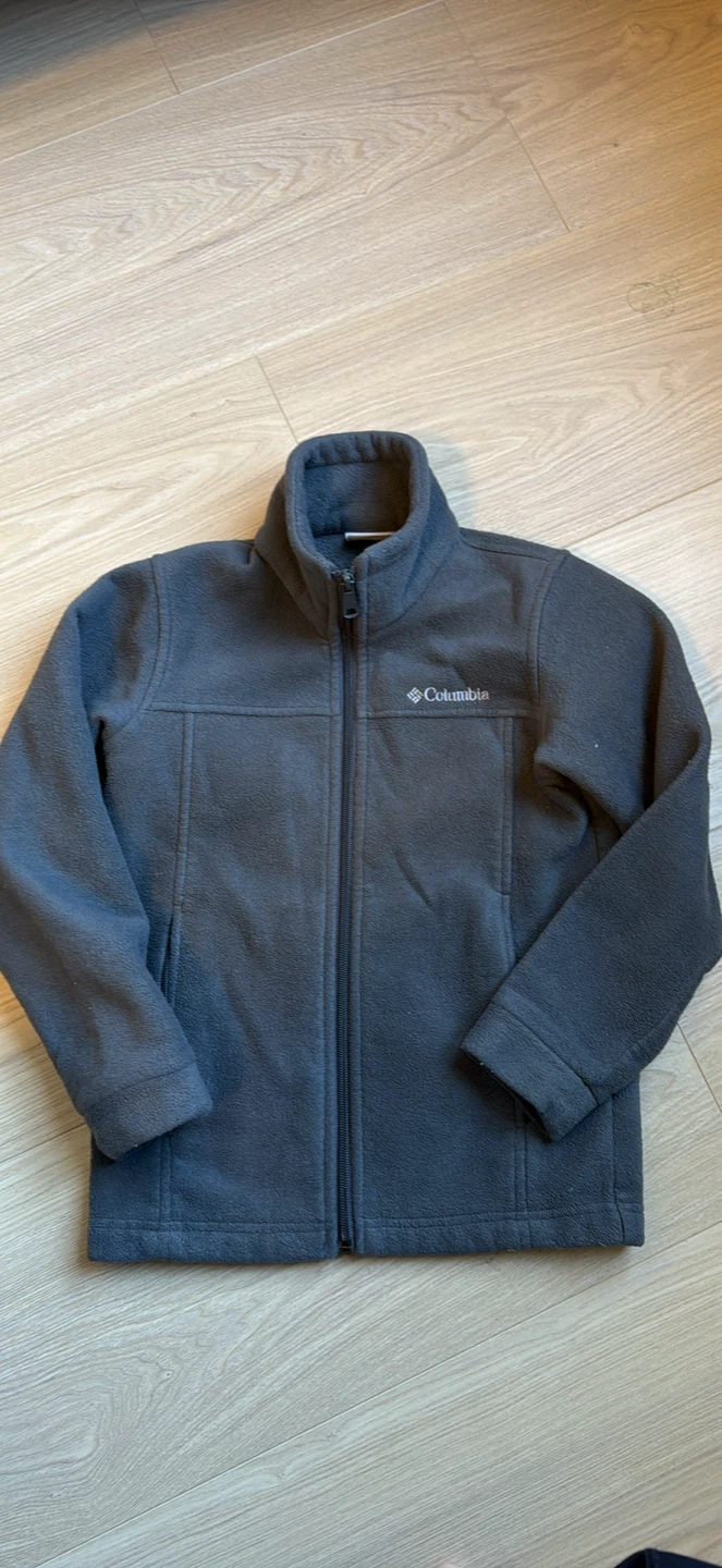 Columbia Fleece Jacket kid size S(8)