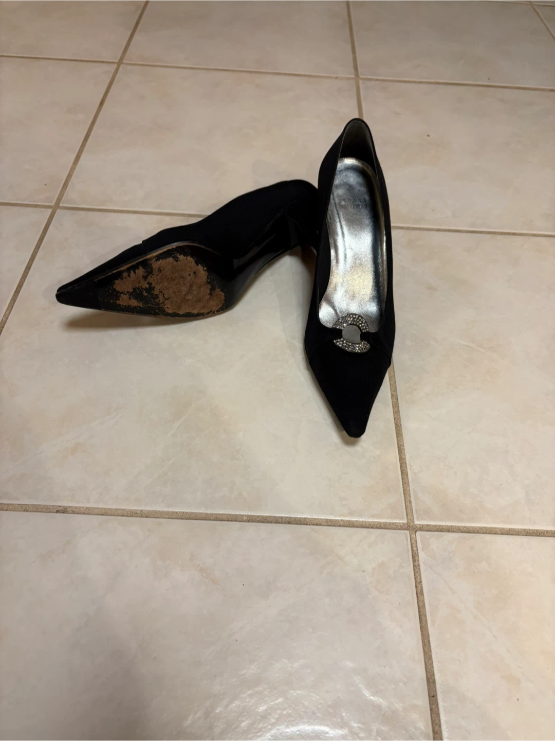 Stuart Weitzman Black Pointed Heels - photo 2