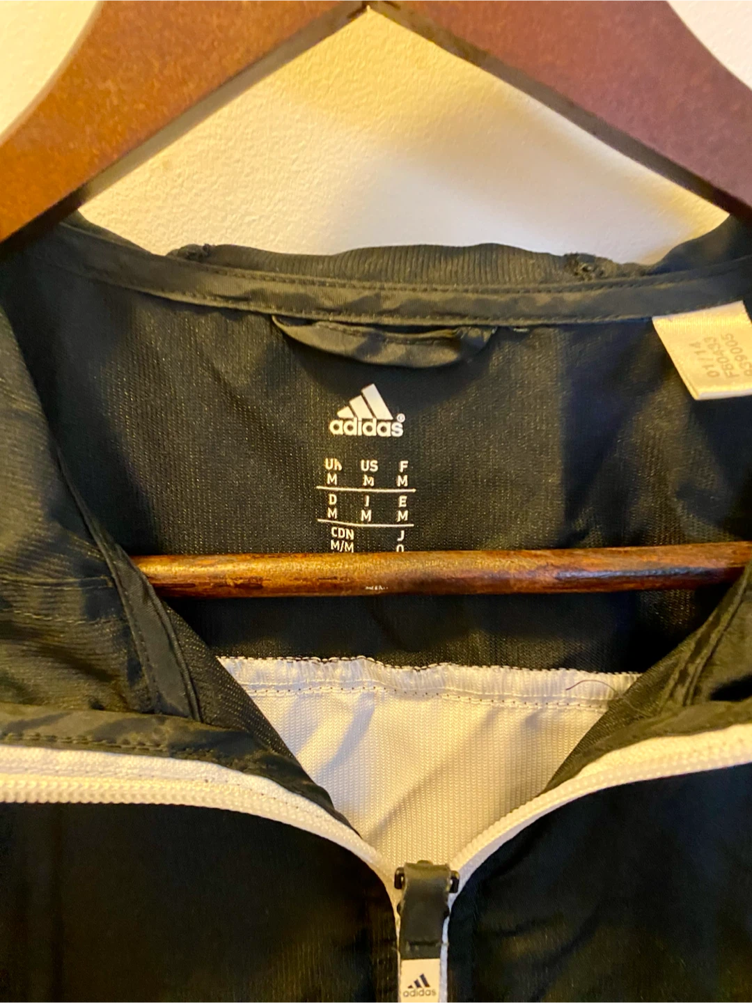 Adidas Windbreaker Jacket - Black - Size Medium - photo 2
