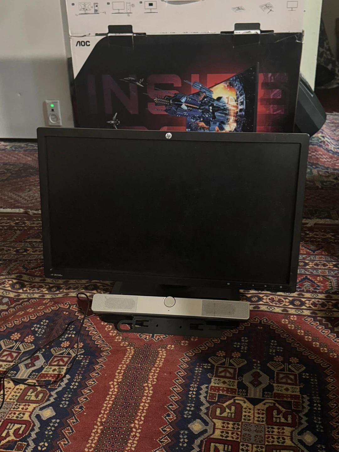 HP ZR2240w Monitor with Soundbar