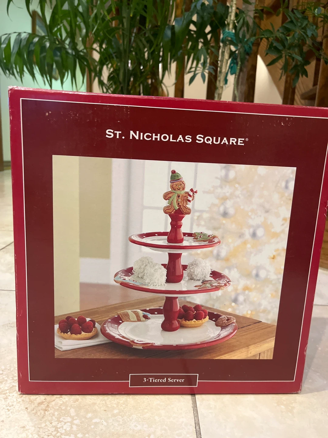 St. Nicholas Square 3-Tiered Server