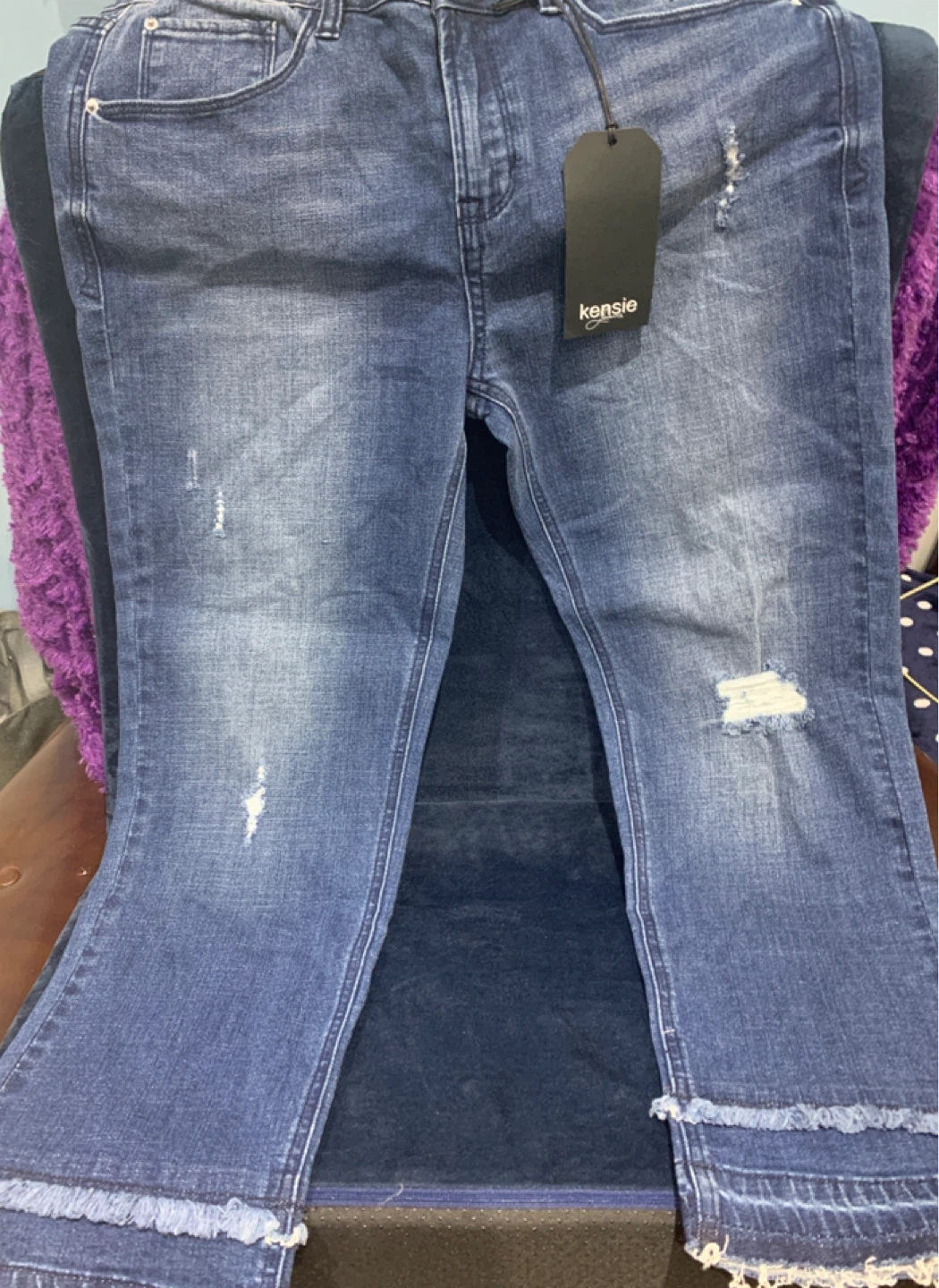 Kensie Distressed Jeans Size 10/30
