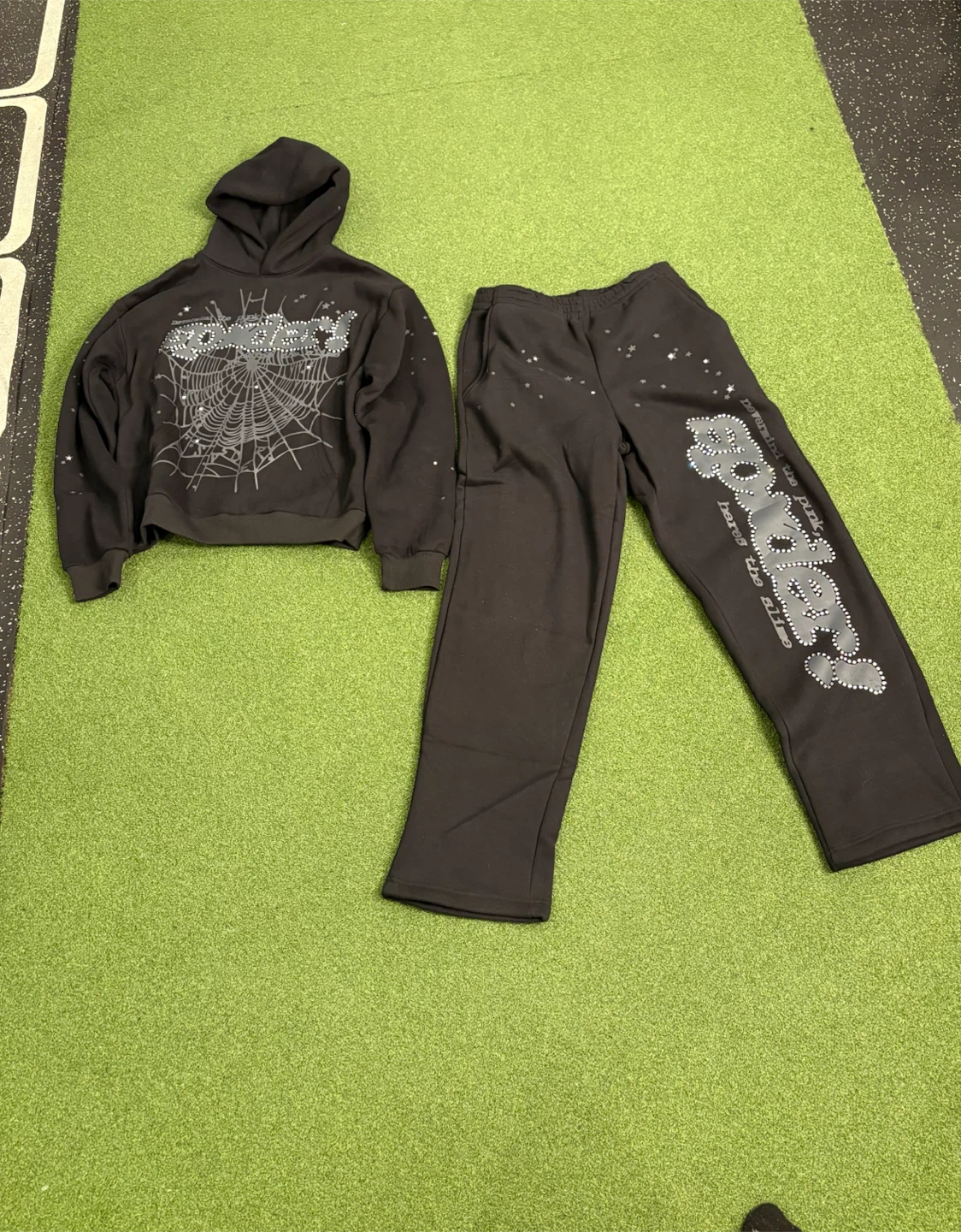 Sp5der Black Hoodie and Sweatpants Set
