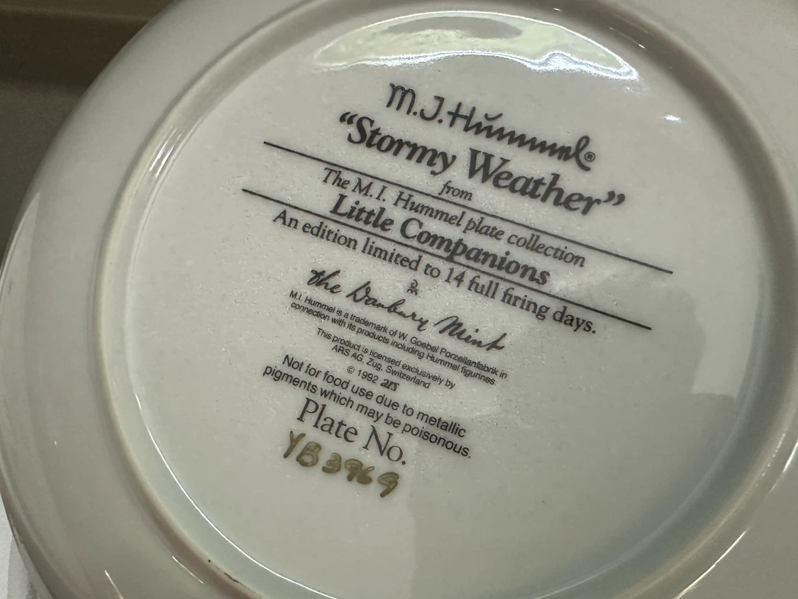 M.J. Hummel Stormy Weather Collector Plate - photo 4