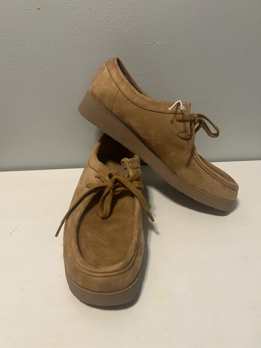 Old Navy Tan Suede Lace-up Shoes - photo 4
