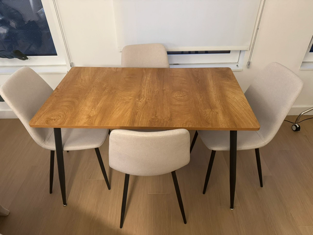 Dining table and 4 chairs set - photo 3