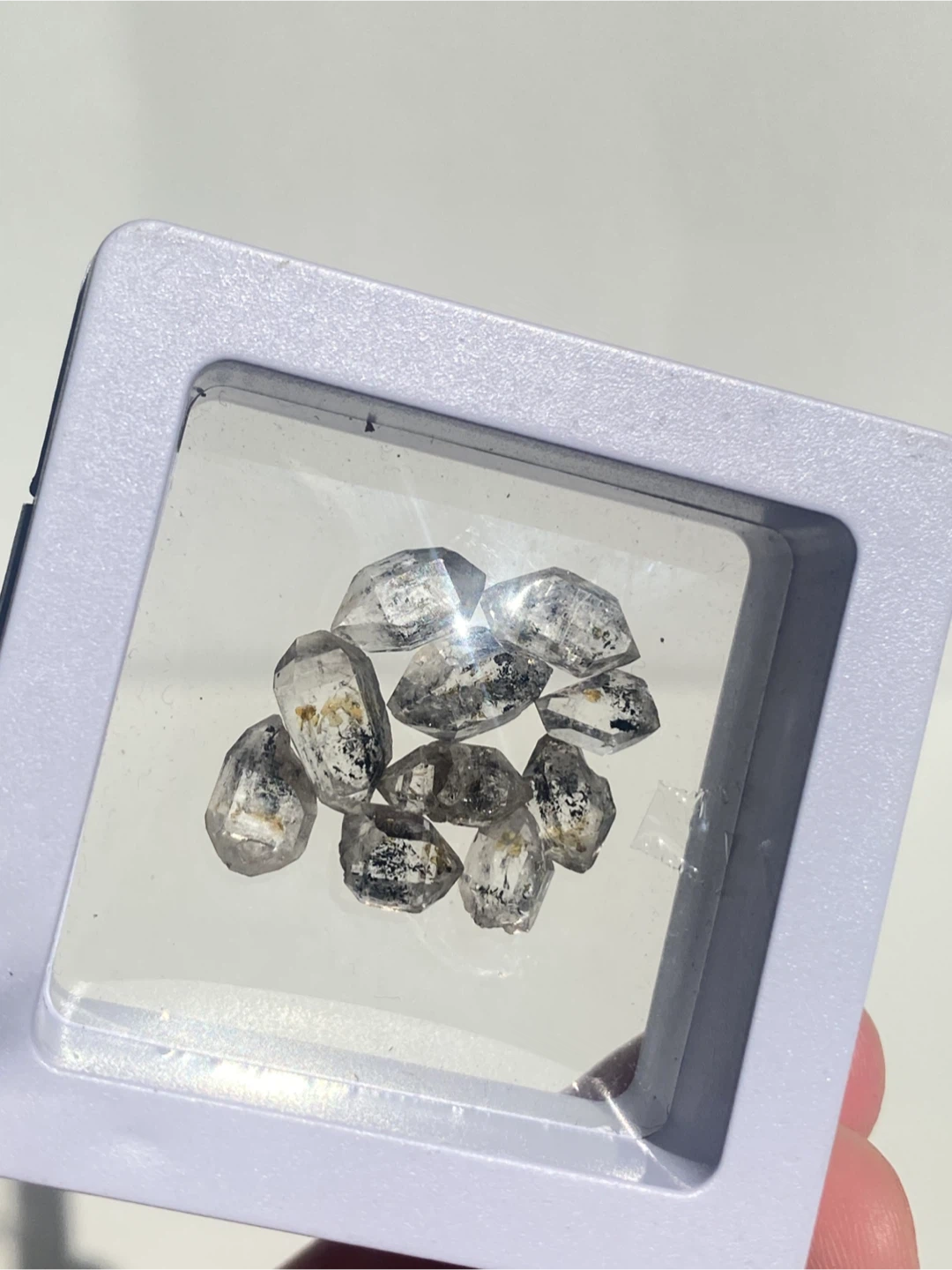 Herkimer Diamond UV reactive - photo 2