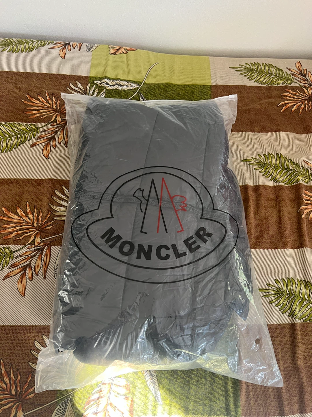 Moncler maya Puffer Jacket Black - photo 2