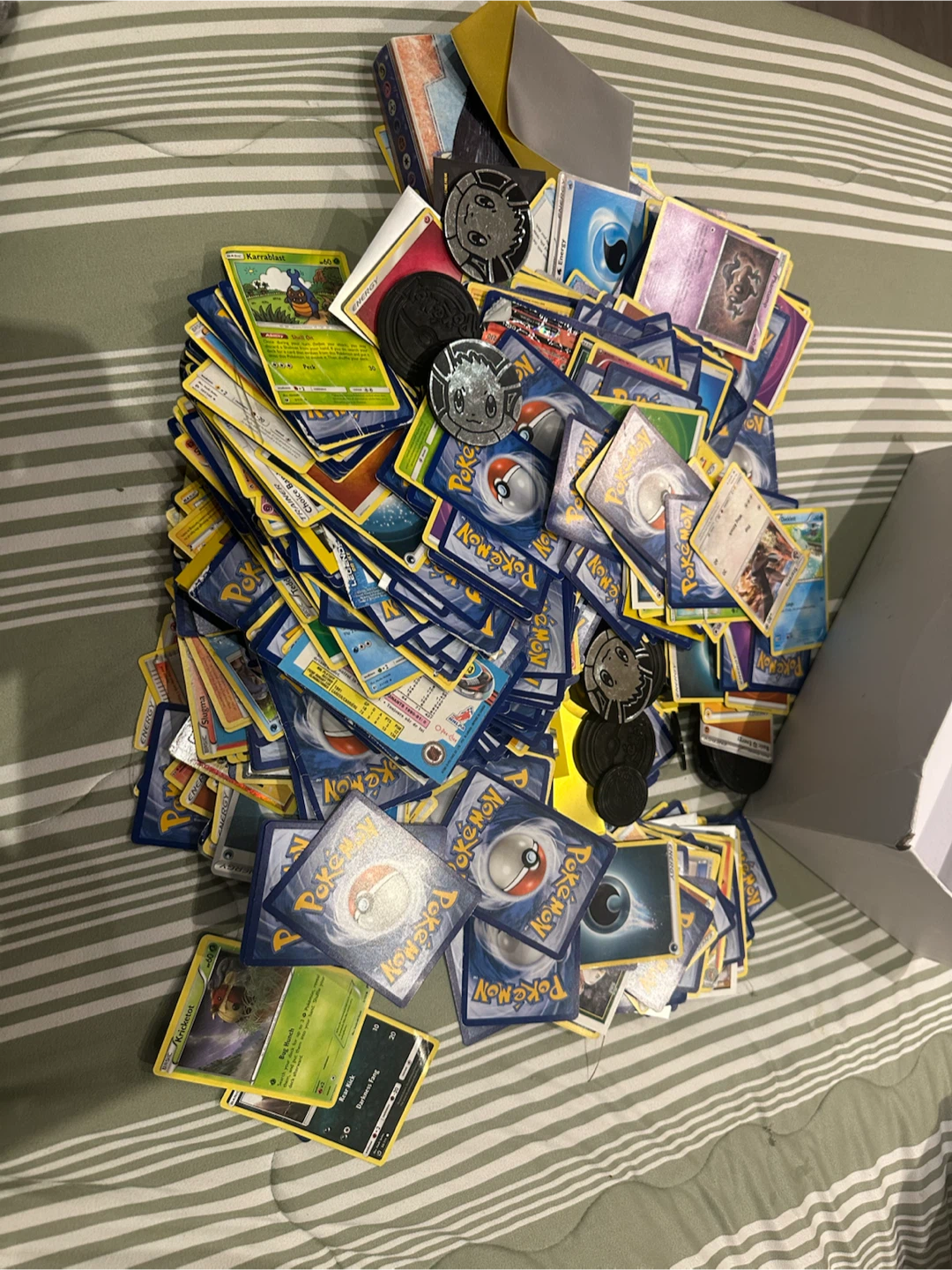 Large Pokemon Trading Card Collection with Tokens - photo 4