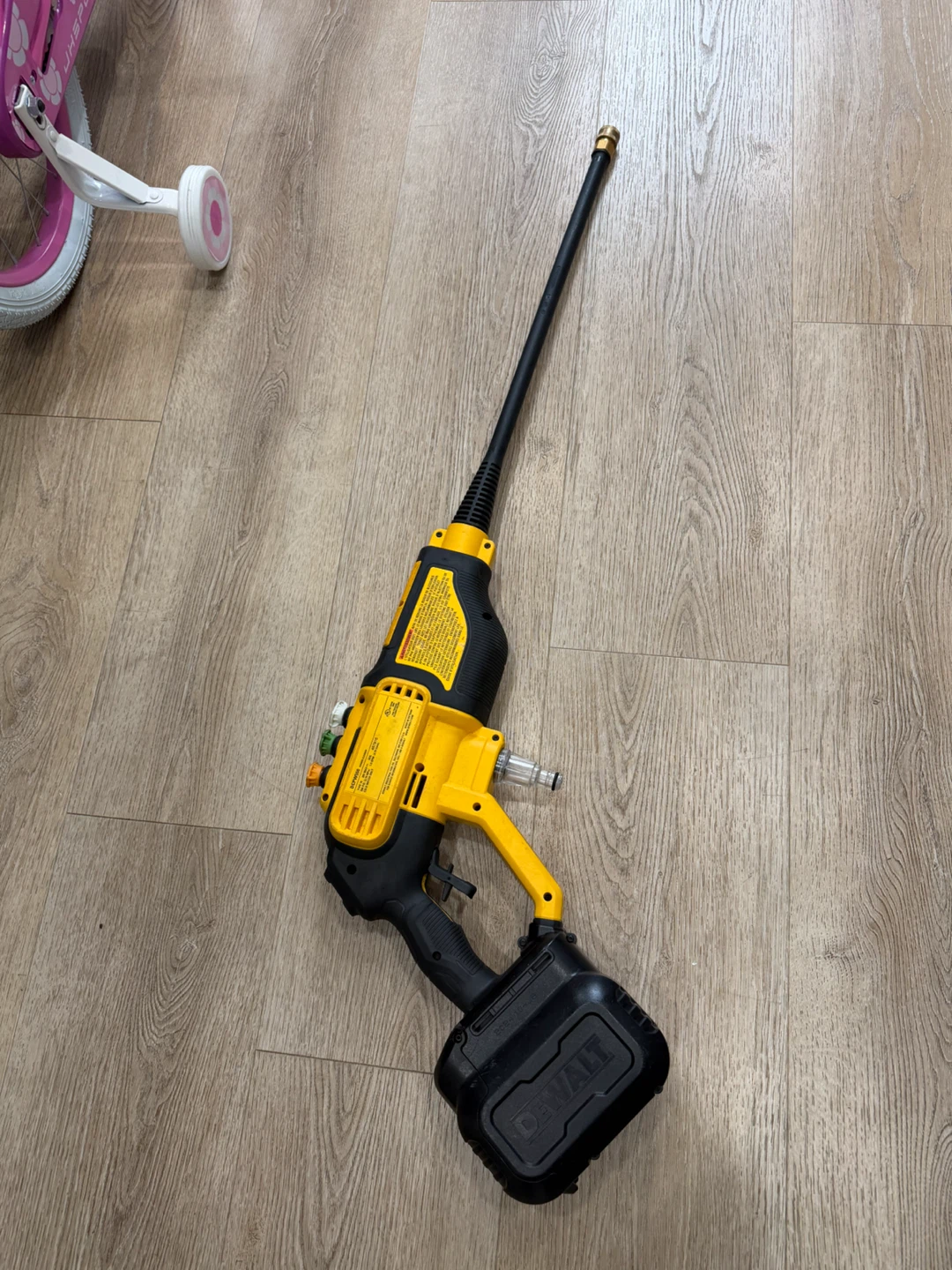DeWalt DCPW550 20V Power Cleaner