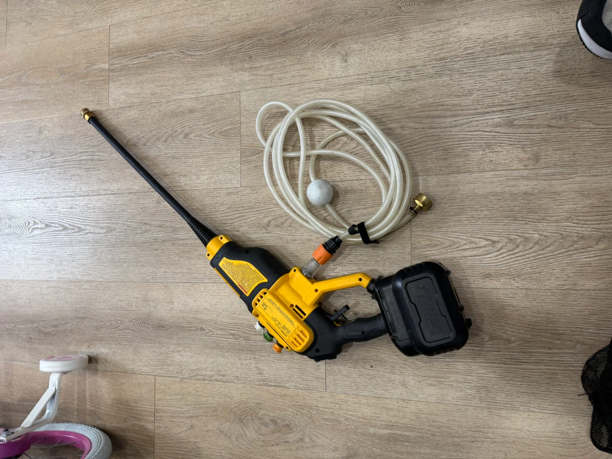 DeWalt DCPW550 20V Power Cleaner - photo 4