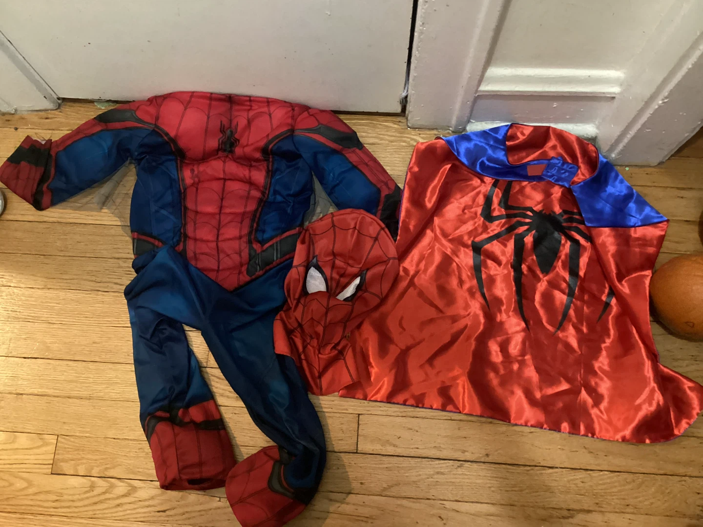 Kids small (5-7 years) Spider-Man Costume with Mask and Cape
