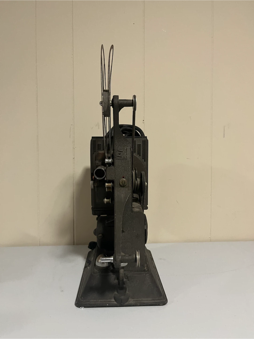 Vintage Keystone 8mm Film Projector - photo 2
