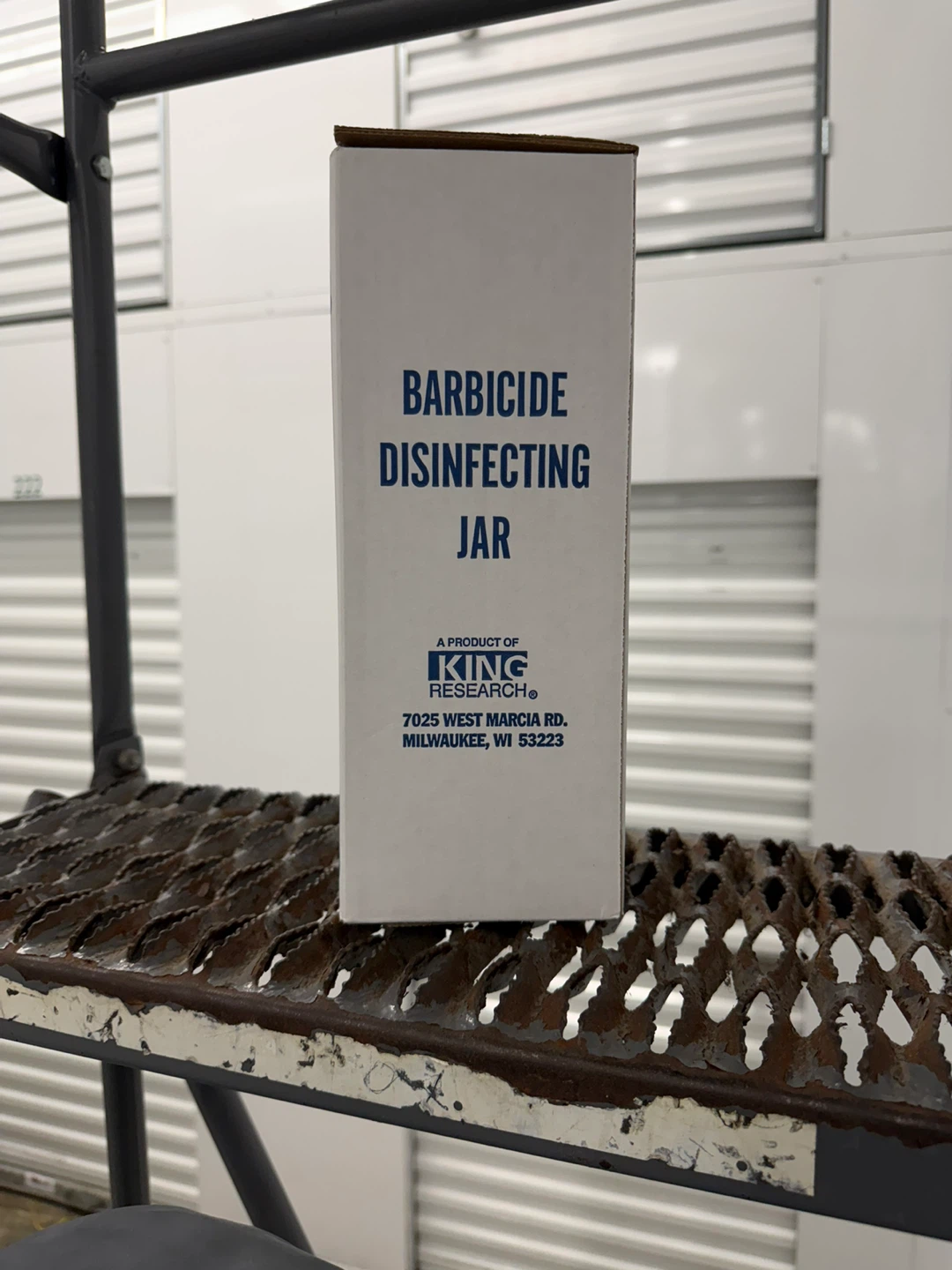 Barbicide Disinfecting Jar - photo 2