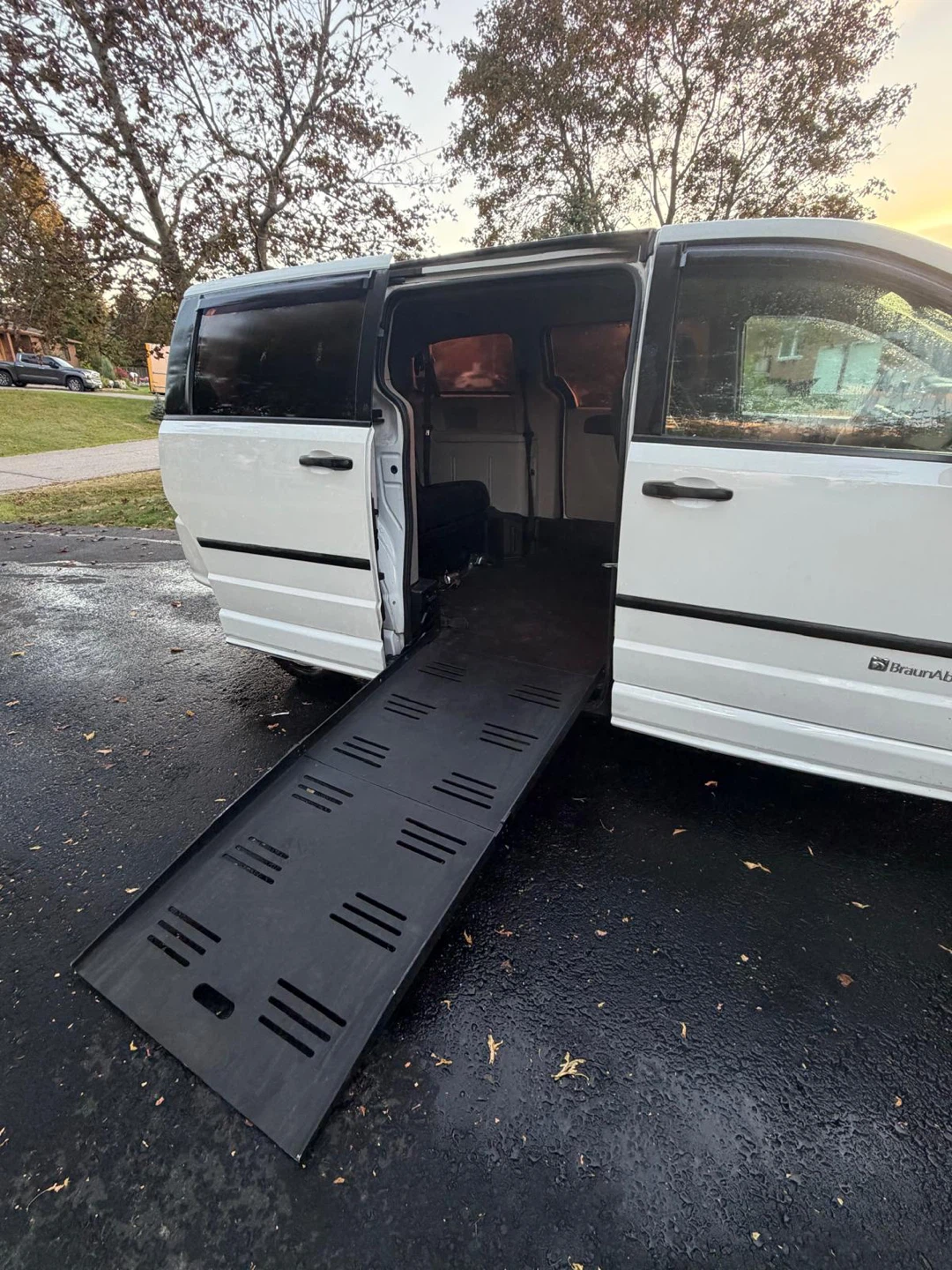 2015 Wheelchair-Accessible Dodge Caravan