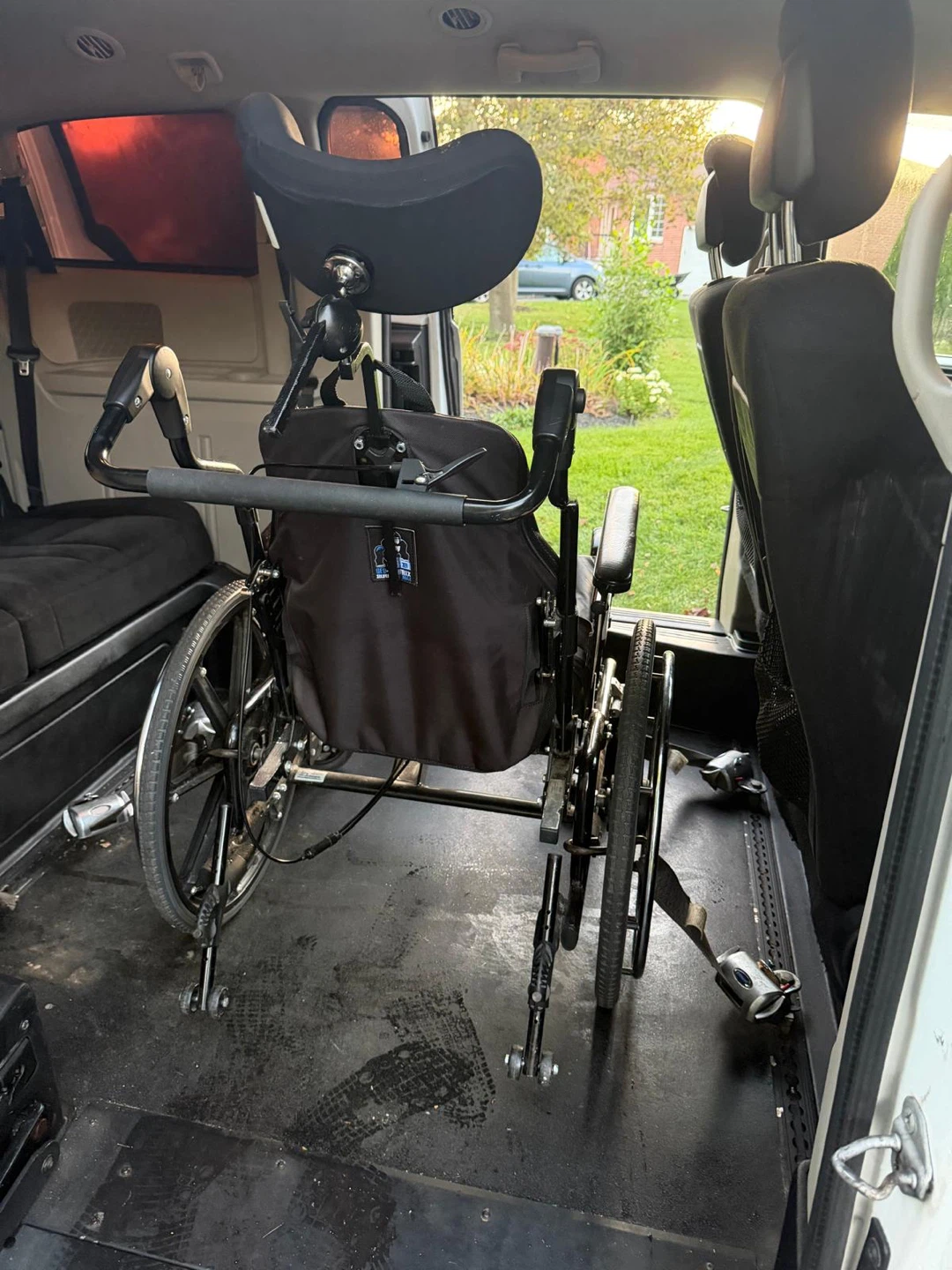 2015 Wheelchair-Accessible Dodge Caravan - photo 3
