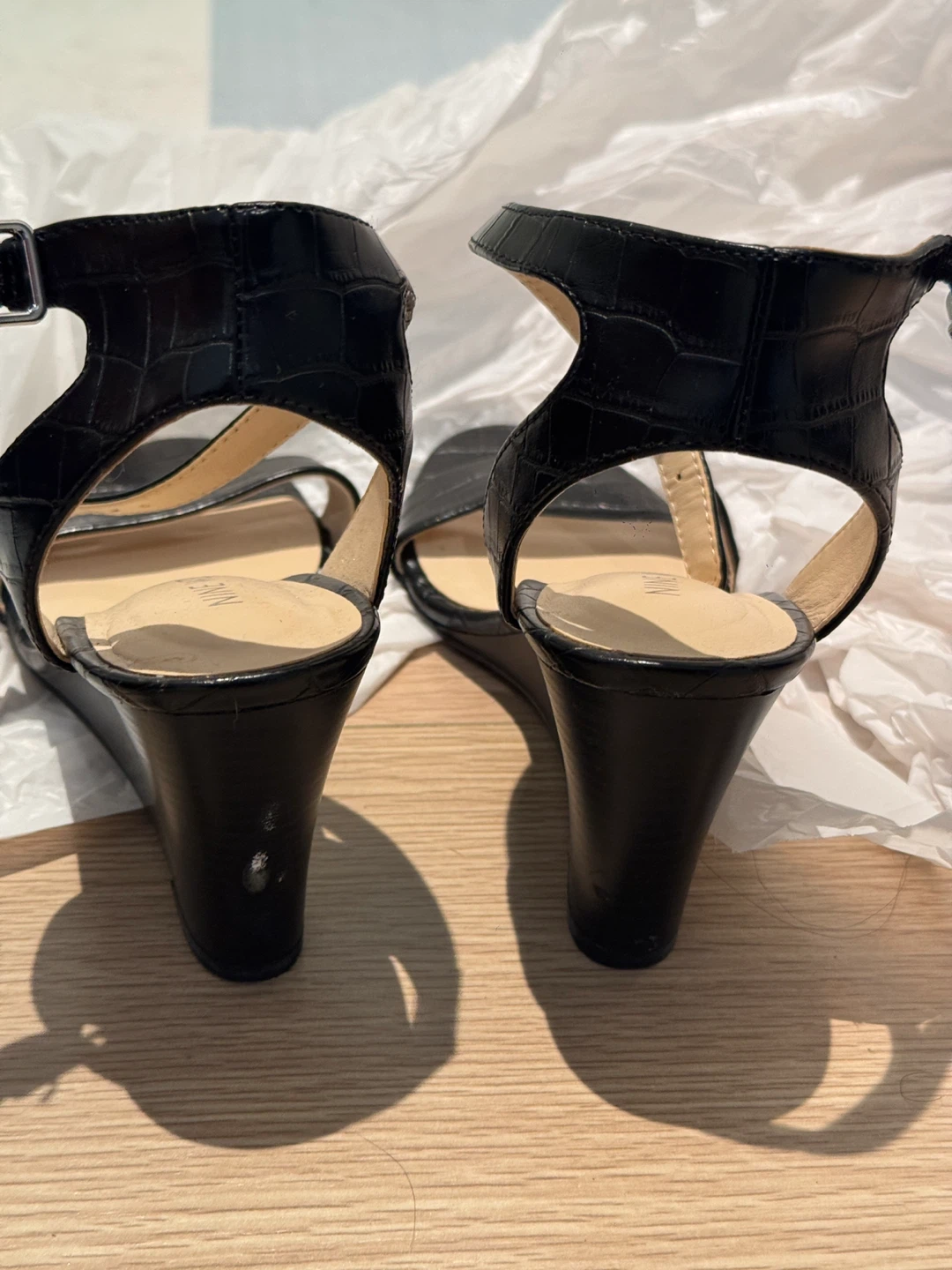 Nine West black croc-embossed wedge sandals - photo 5