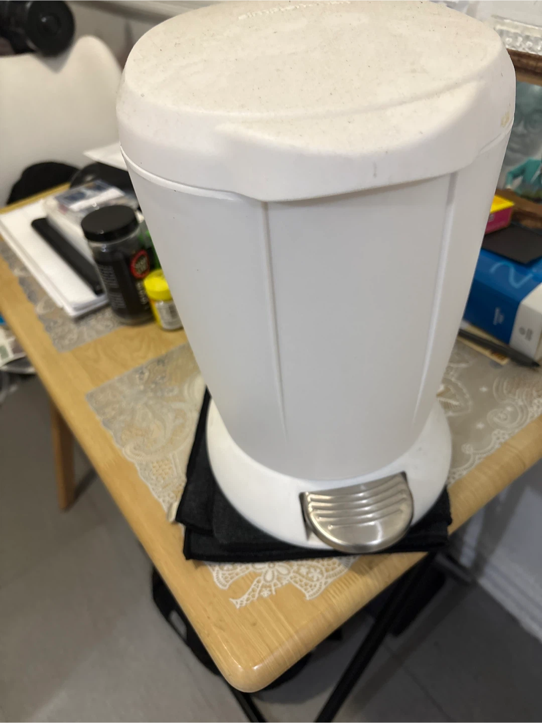 simplehuman white step trash can - photo 2