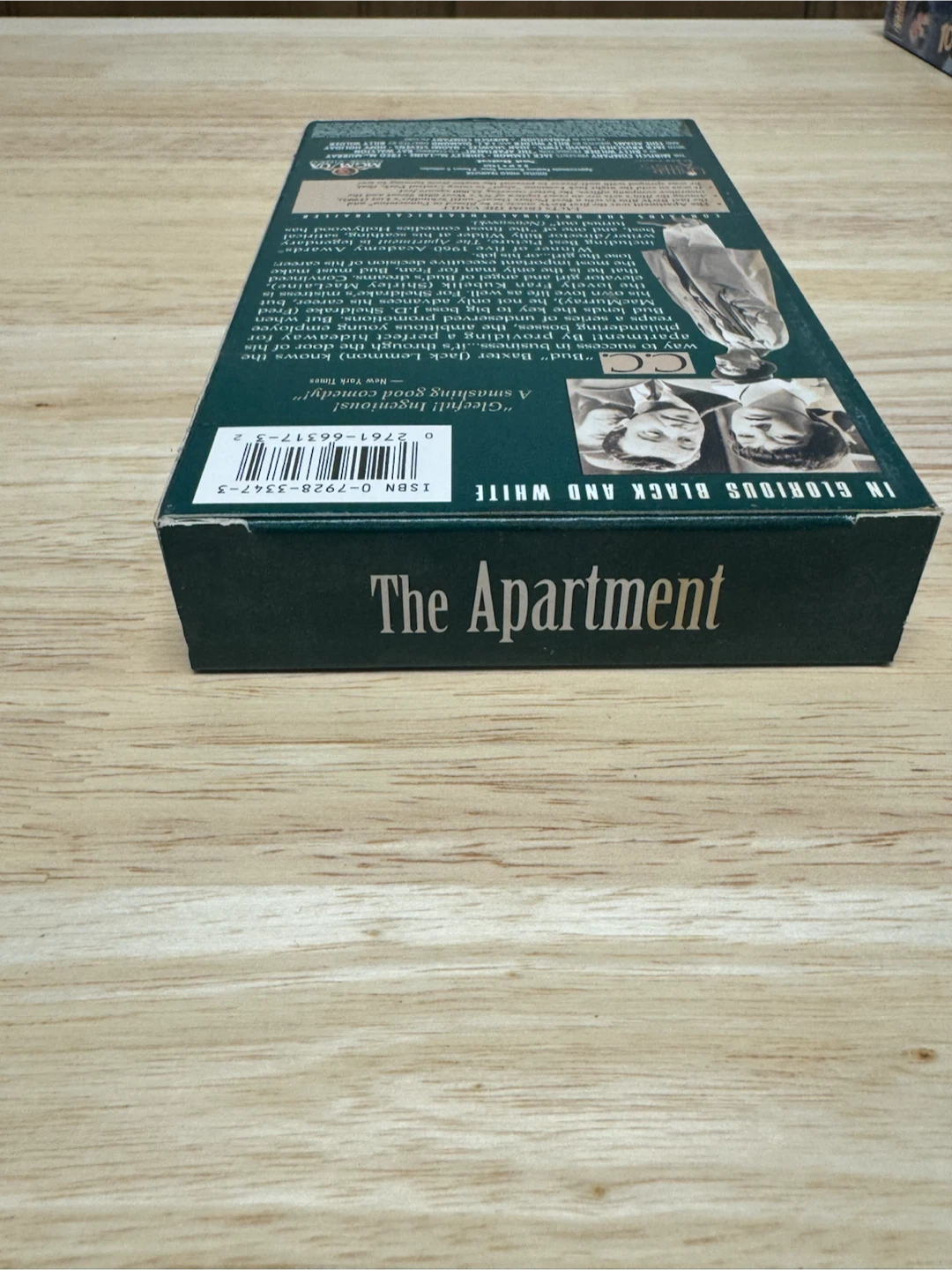 The Apartment VHS - photo 3