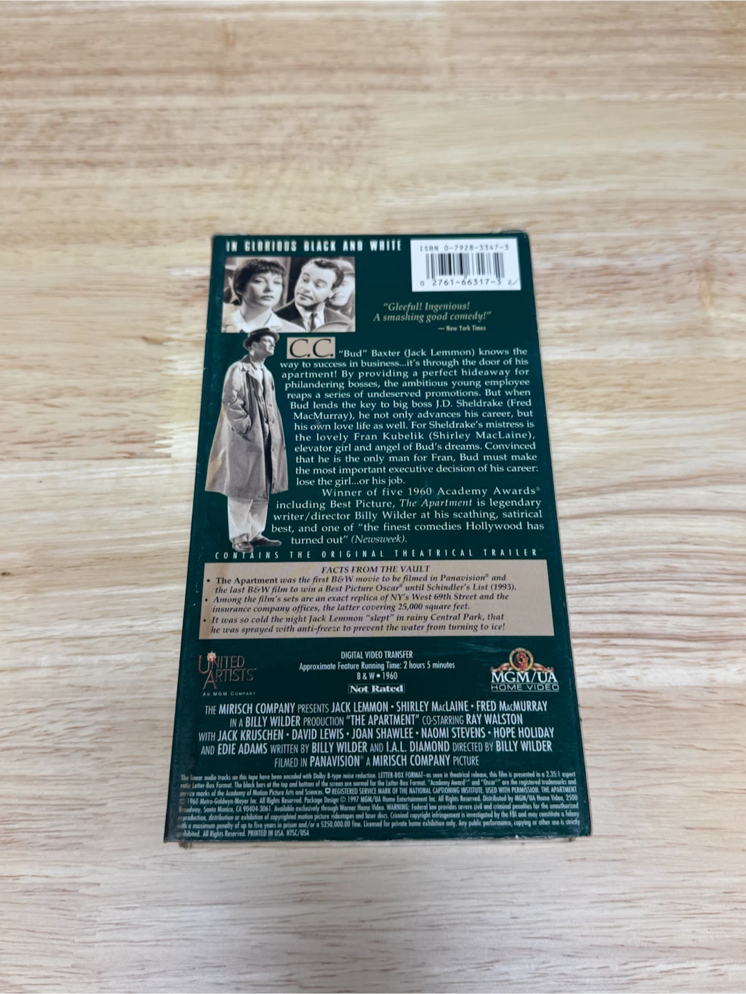 The Apartment VHS - photo 5