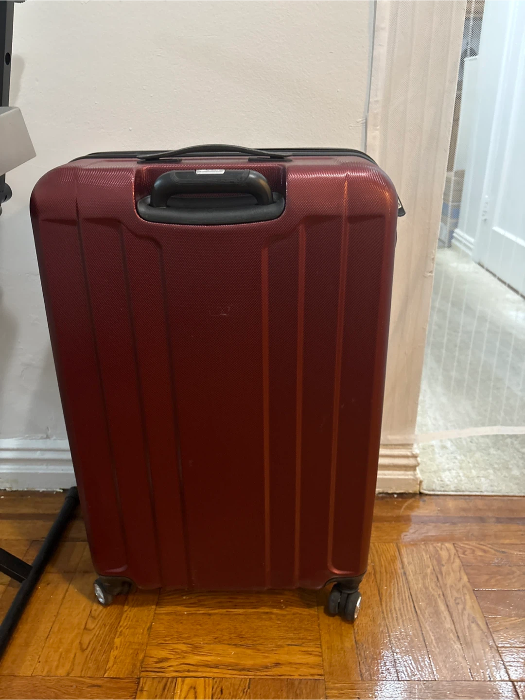 Skyway Red Hardside Spinner Suitcase