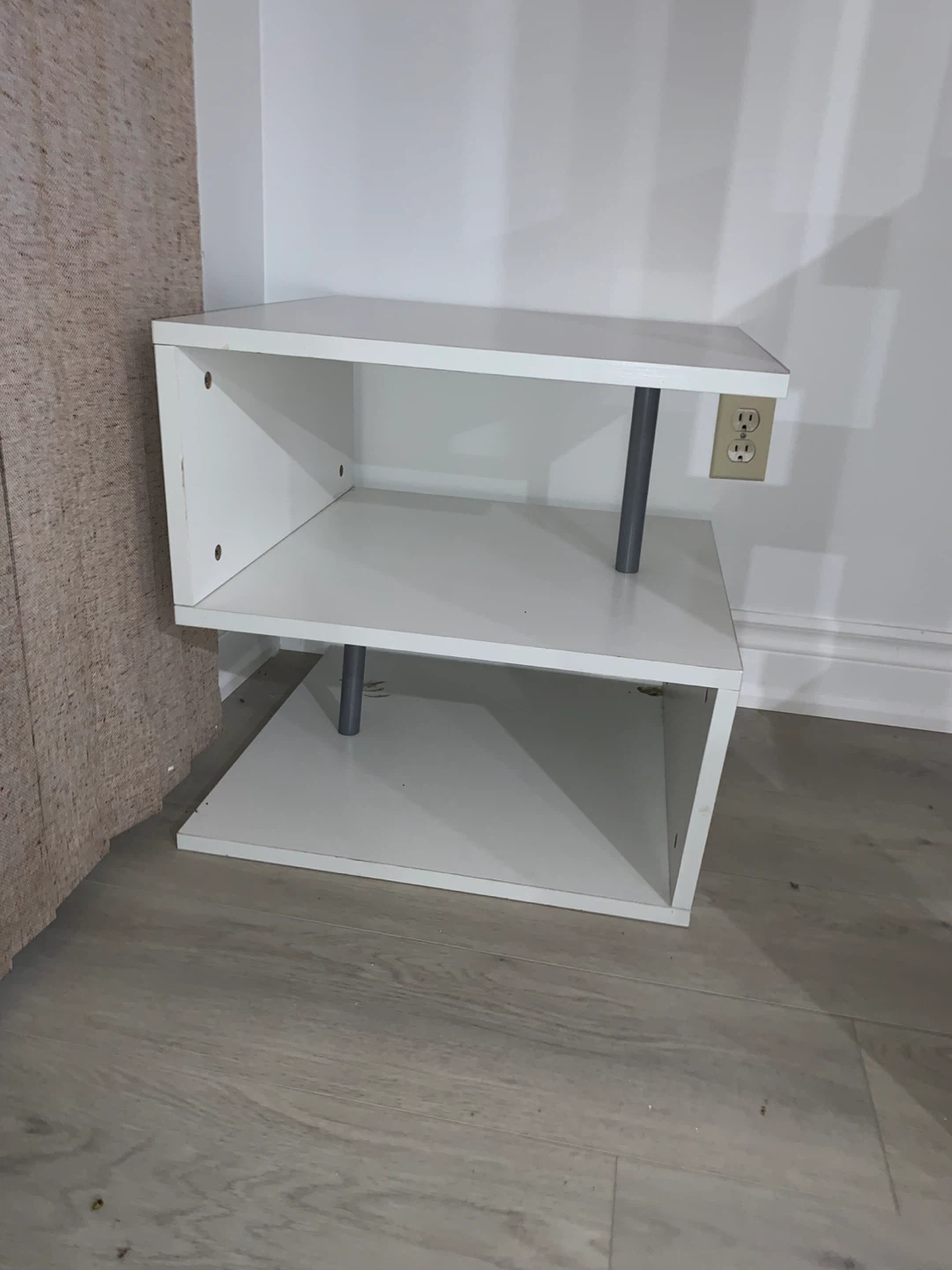 White Modern Side Table - photo 5