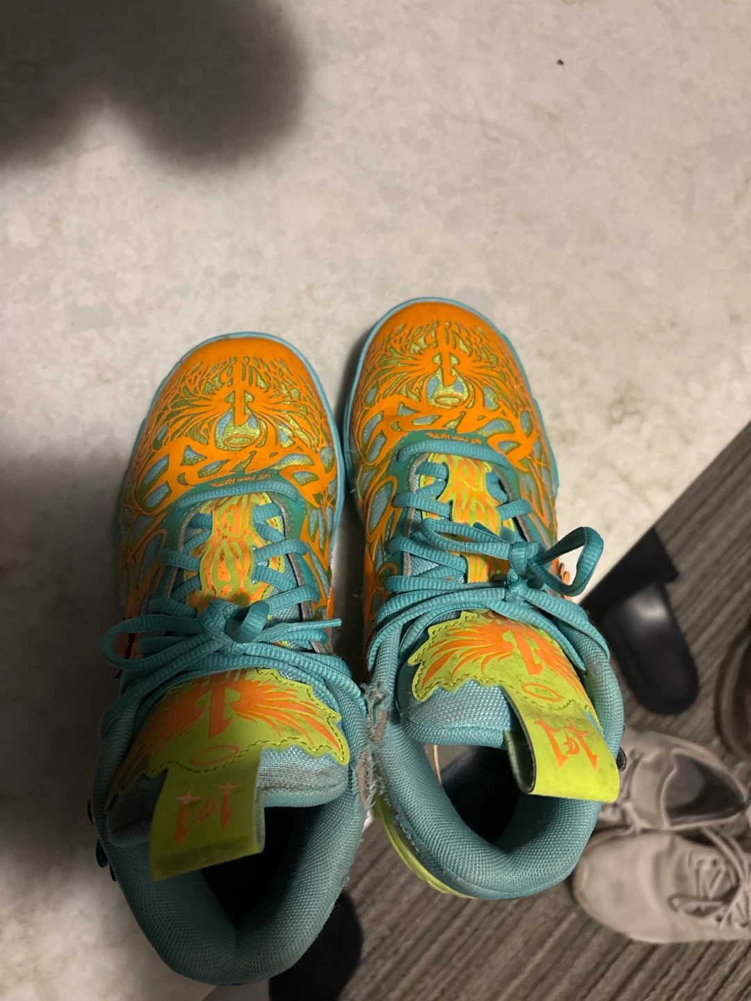 Lamelo shoes scooby doo - photo 2