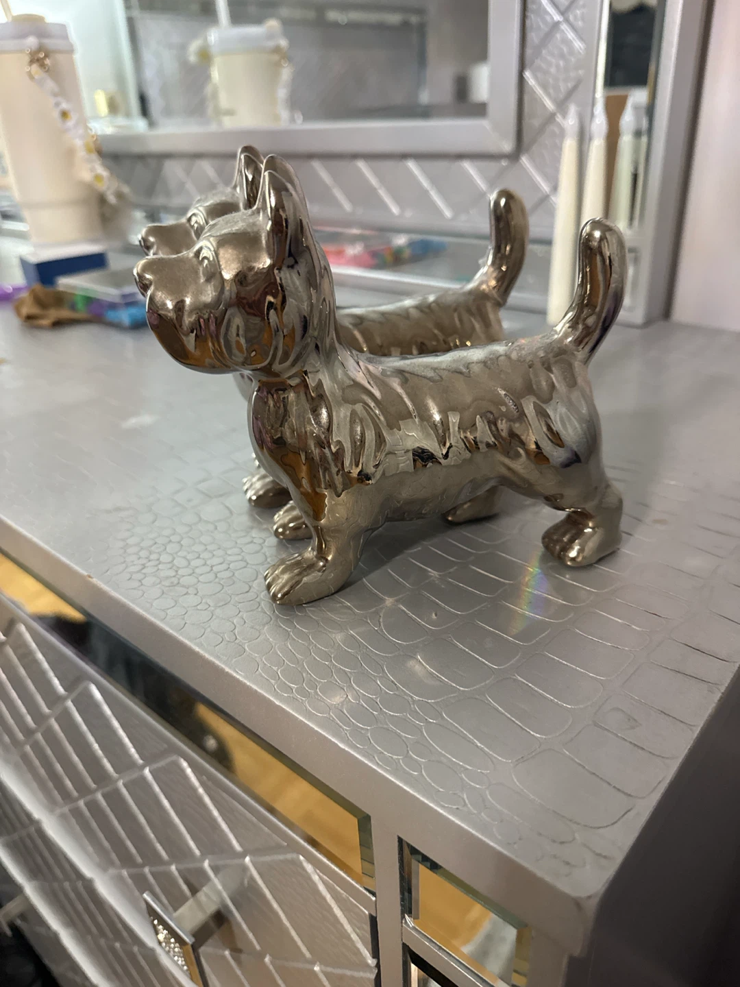 Set of two silver metallic dog figurines - photo 3