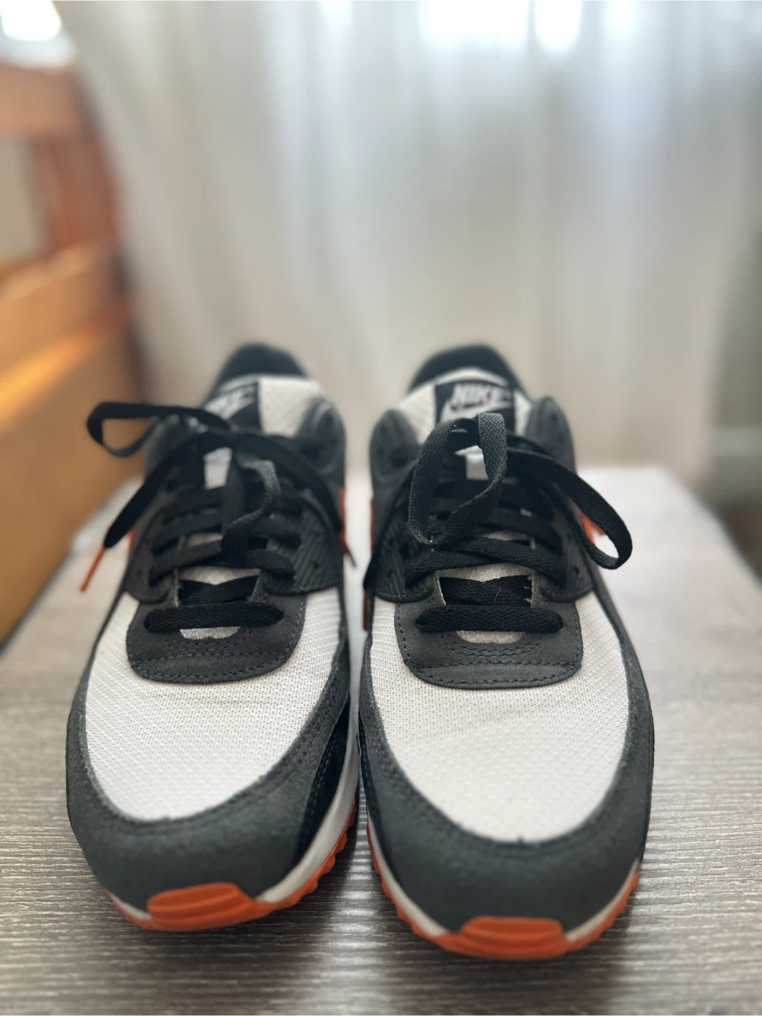 Nike Air Max 90 Sneakers