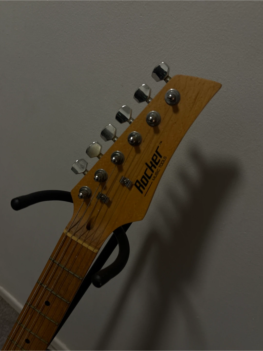 Rocker Music Tools Electric Guitar - photo 3