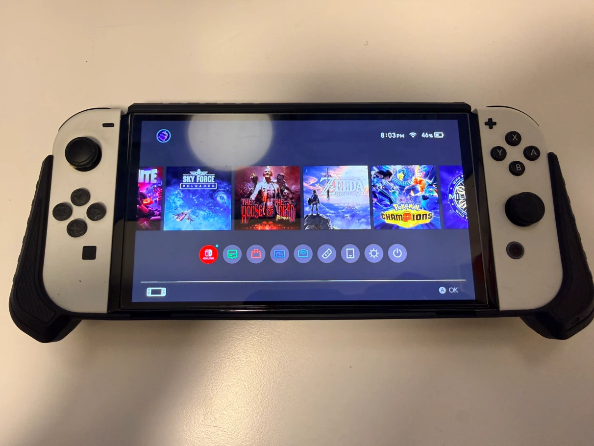 Nintendo Switch OLED with dock and 1TB sd card ! 220
